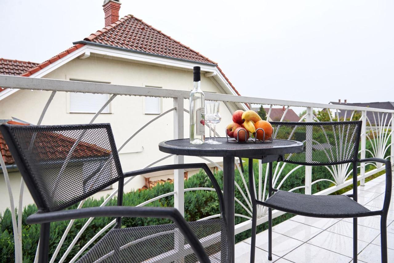 Apartman Brigitte Buekfuerdo Exterior foto